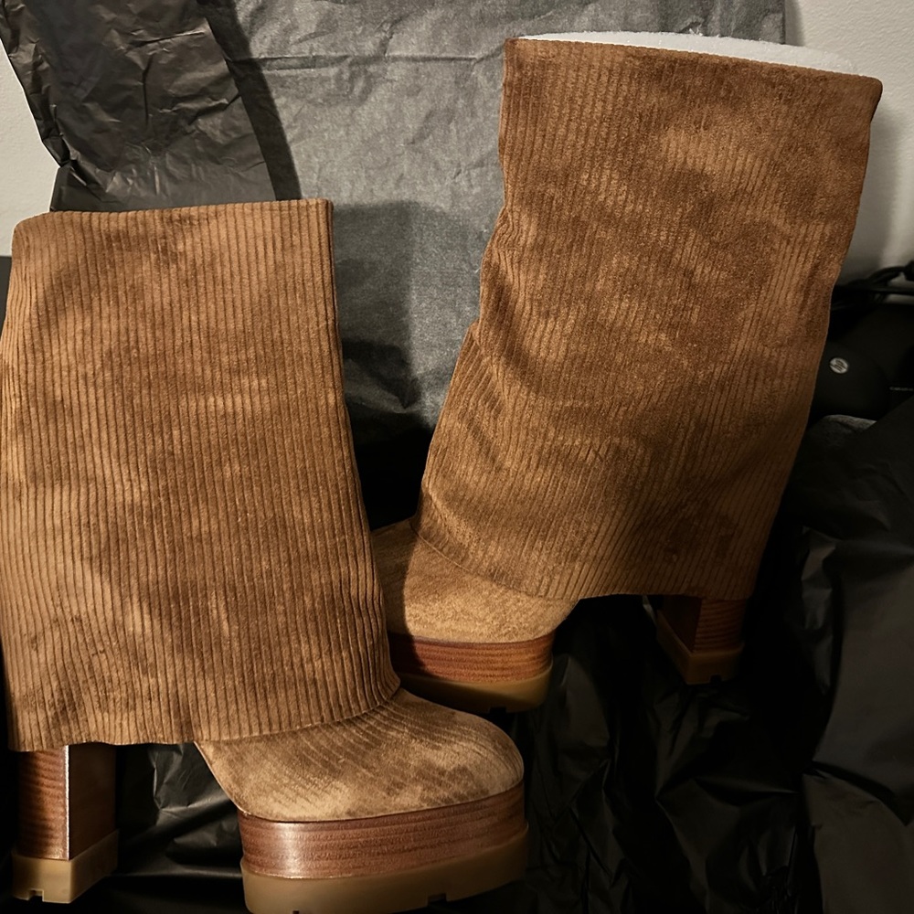 CASADEI RIBBED PANEL SUEDE BOOTS BROWN